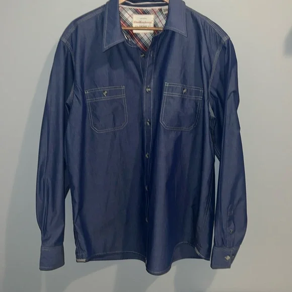 MEN’S BUTTON UP SHIRT (XL) - Picture 1 of 11